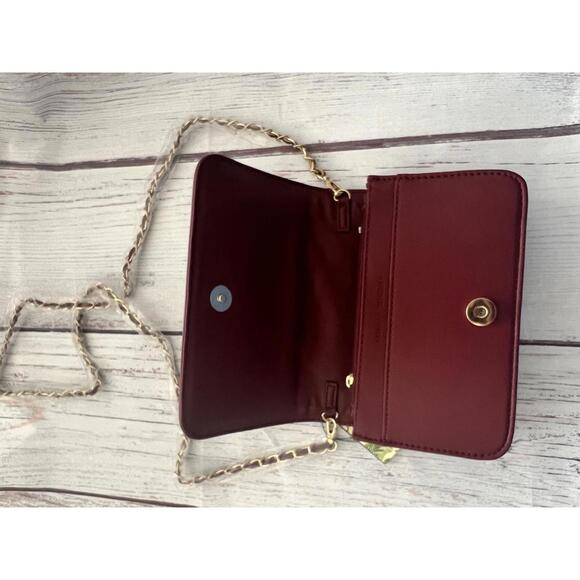 NWT Badgley Mischka Red Leather Crossbody Bag - Picture 4 of 7